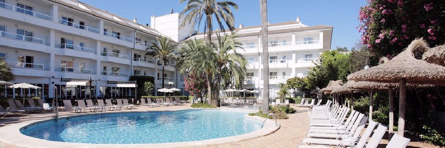 Aparthotel Alcudia Suites, Alcudia, Majorca